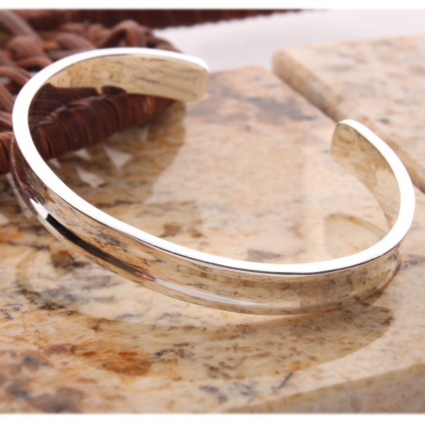 Charming Wide Open Bangle Bracelet